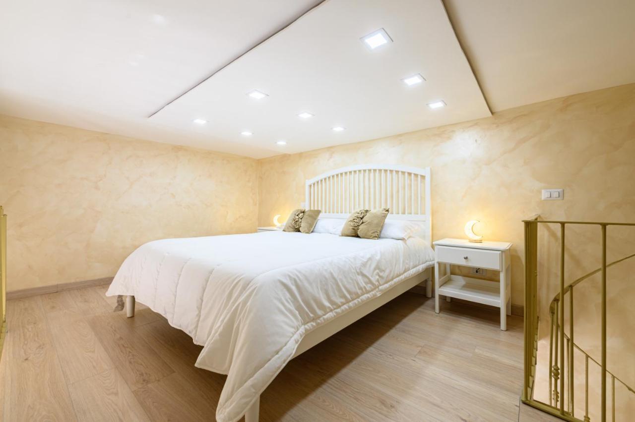 La Magnifica Napoli Apartments Gold House المظهر الخارجي الصورة