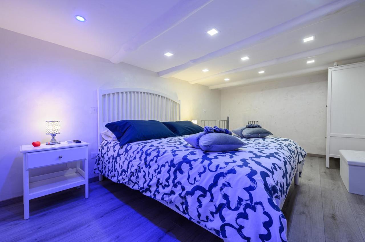 La Magnifica Napoli Apartments Gold House المظهر الخارجي الصورة