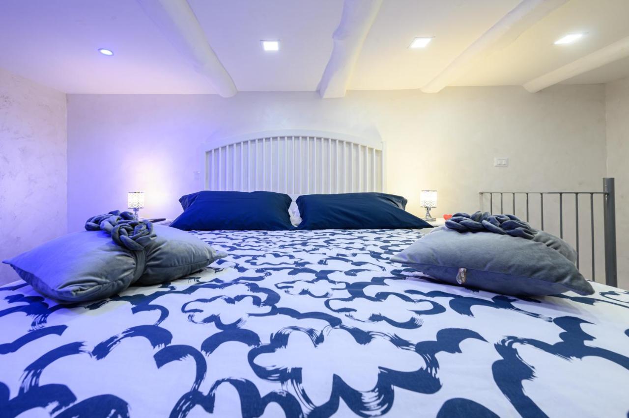 La Magnifica Napoli Apartments Gold House المظهر الخارجي الصورة