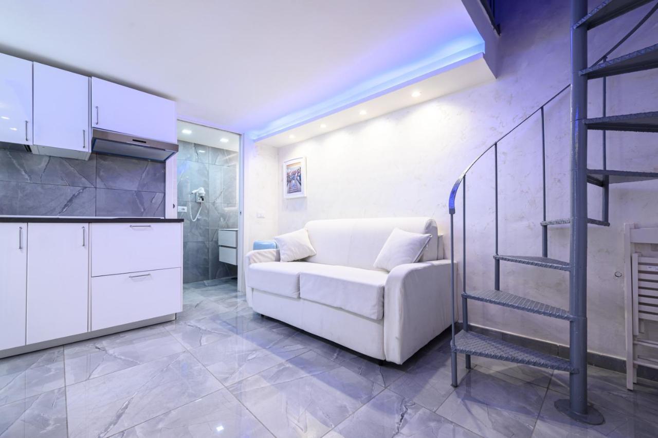 La Magnifica Napoli Apartments Gold House المظهر الخارجي الصورة