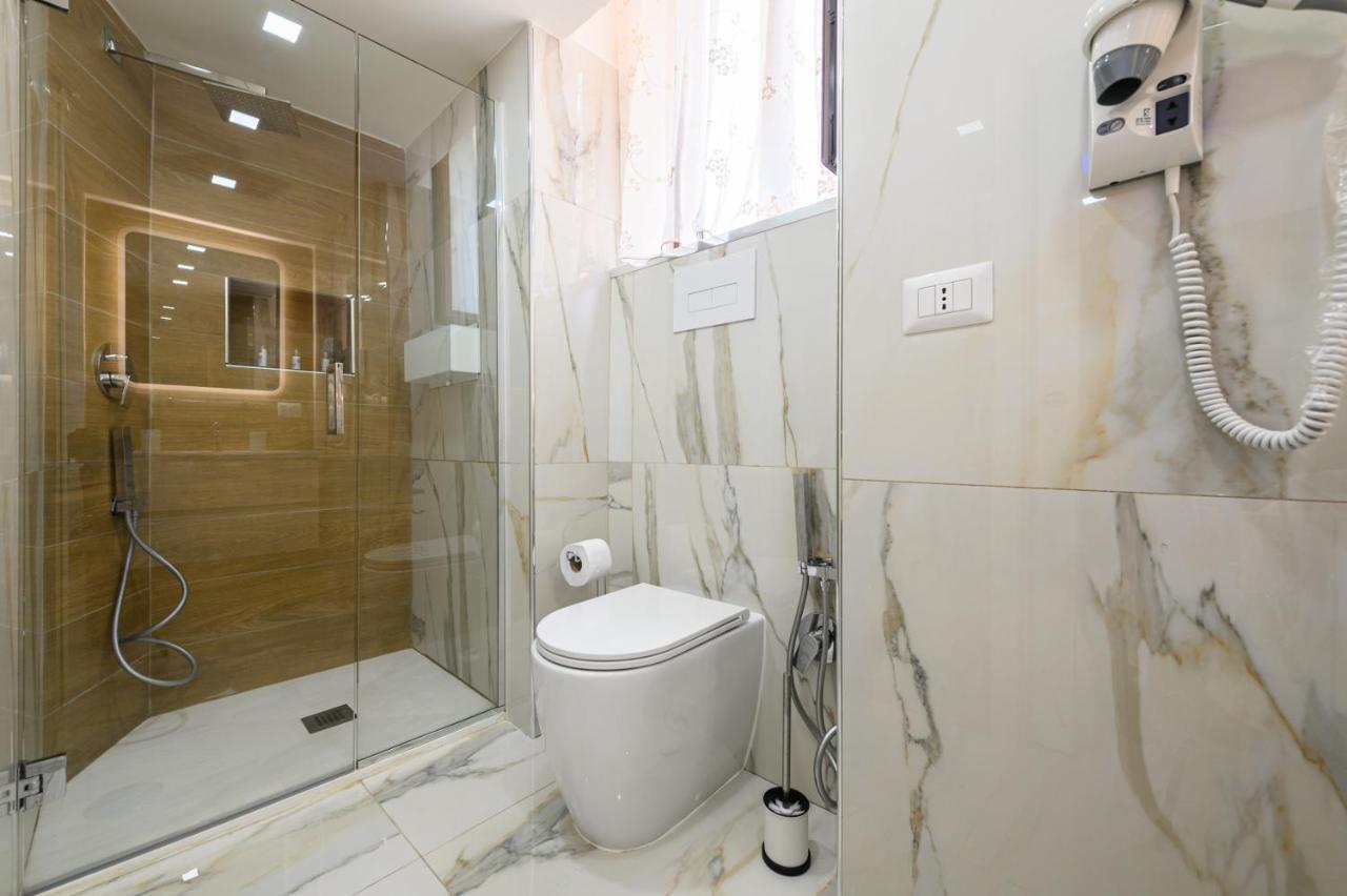La Magnifica Napoli Apartments Gold House المظهر الخارجي الصورة